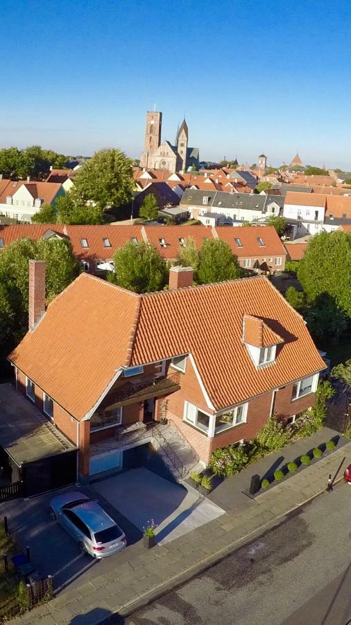 Selvbetjent Lejlighed I Centrum Ved Aen Apartment Ribe Exterior photo